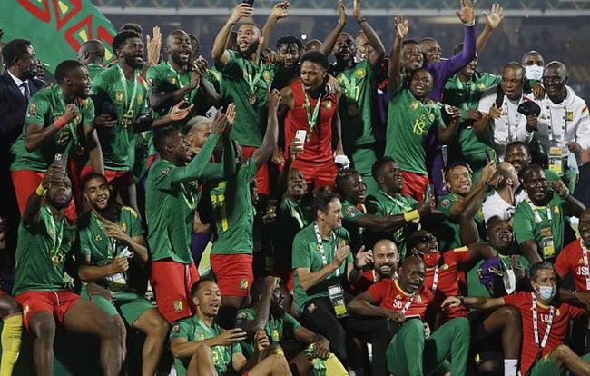 LCS选手协会将在本周举行投票决定是否罢工，以抗议拳头政策