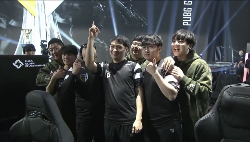 NAVI在击败 Spirit 后晋级IEM Katowice 2025的季后赛；